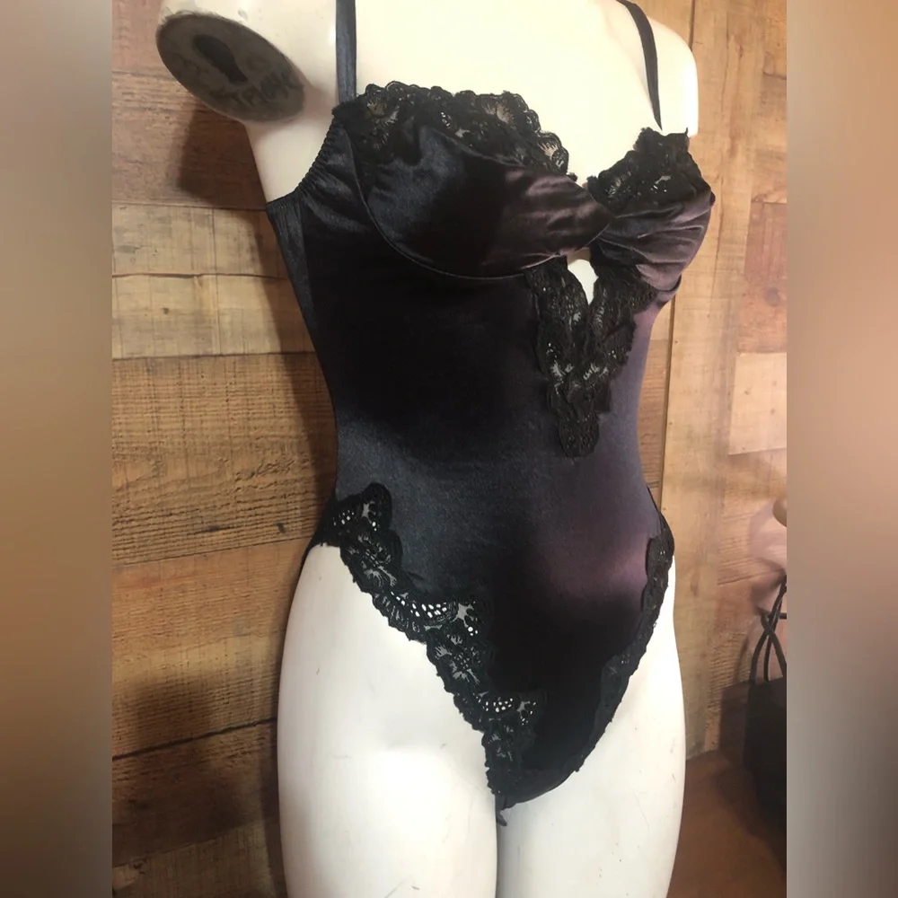 🖤♥️ Victoria's Secret Vintage Gold Label lace trim satin bodysuit - Picture 2 of 9